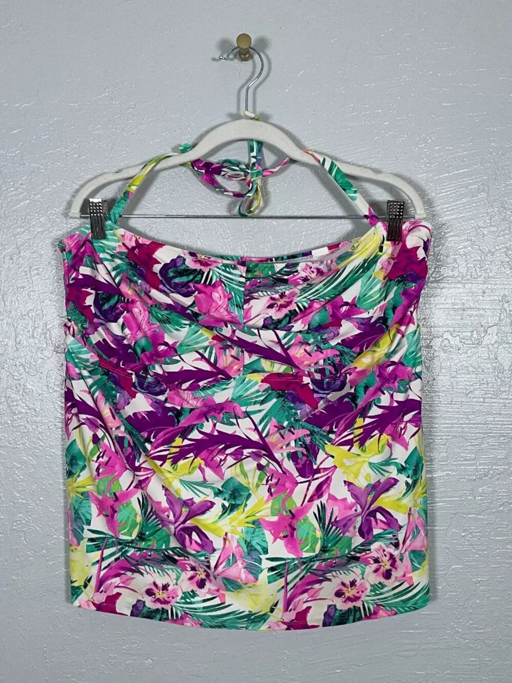 Catalina Women Plus Size 3X White Pink Green Floral Halter Tankini Swim Top